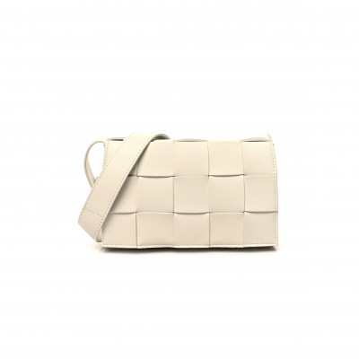 BOTTEGA VENETA LAMBSKIN MAXI INTRECCIATO SMALL CASSETTE CROSSBODY BAG WHITE (19*12*4cm)