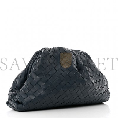 BOTTEGA VENETA NAPPA MAXI INTRECCIATO THE POUCH OVERSIZED CLUTCH DEEP BLUE 1313552 (37*22*8)