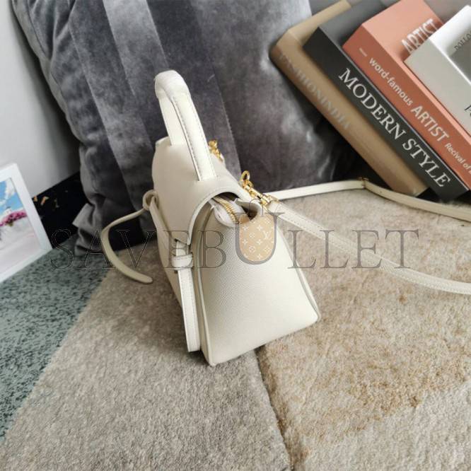 CELINE NANO BELT BAG 1189003ZVA.01BC (20*20*10cm) CELINE NANO BELT BAG 1189003ZVA.01BC (20*20*10cm)