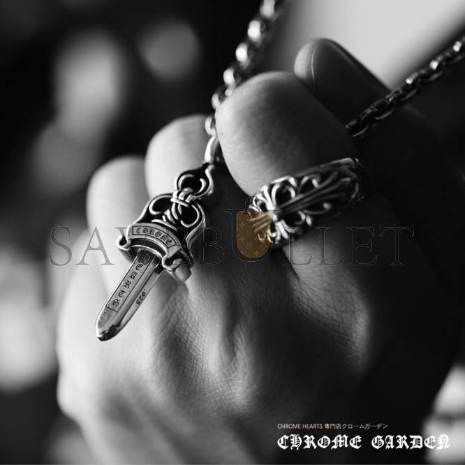 CHROME HEARTS DOUBLE DAGGER PENDANT(Pendant Only) CHROME HEARTS DOUBLE DAGGER PENDANT(Pendant Only)
