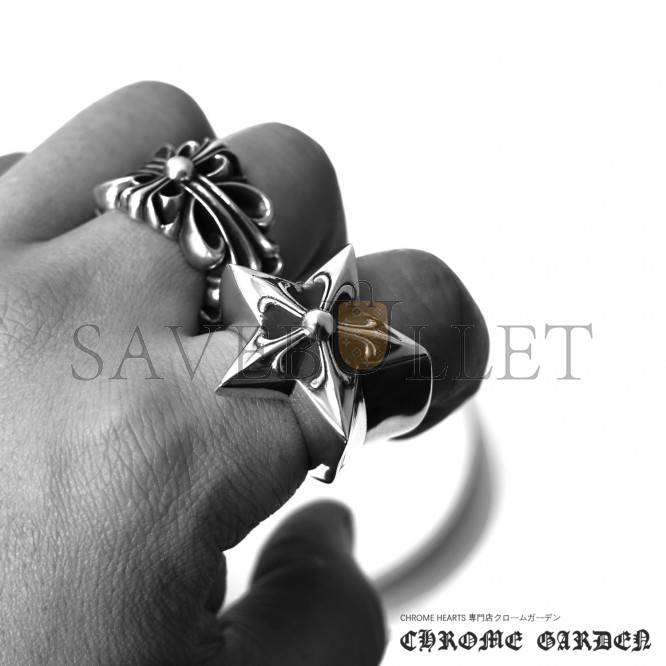 CHROME HEARTS LARGE STAR RING CHROME HEARTS LARGE STAR RING