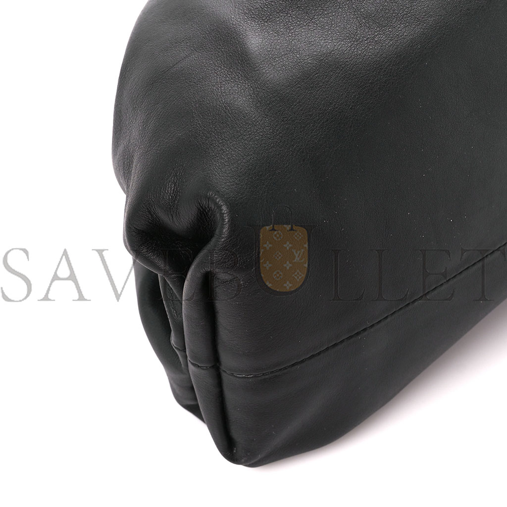 BOTTEGA VENETA SMOOTH BUTTER CALF THE POUCH OVERSIZED CLUTCH BLACK (38*18*8cm) BOTTEGA VENETA SMOOTH BUTTER CALF THE POUCH OVERSIZED CLUTCH BLACK (38*18*8cm)