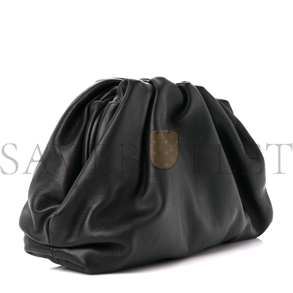 BOTTEGA VENETA SMOOTH BUTTER CALF TEEN POUCH BLACK (38*18*8) BOTTEGA VENETA SMOOTH BUTTER CALF TEEN POUCH BLACK (38*18*8)