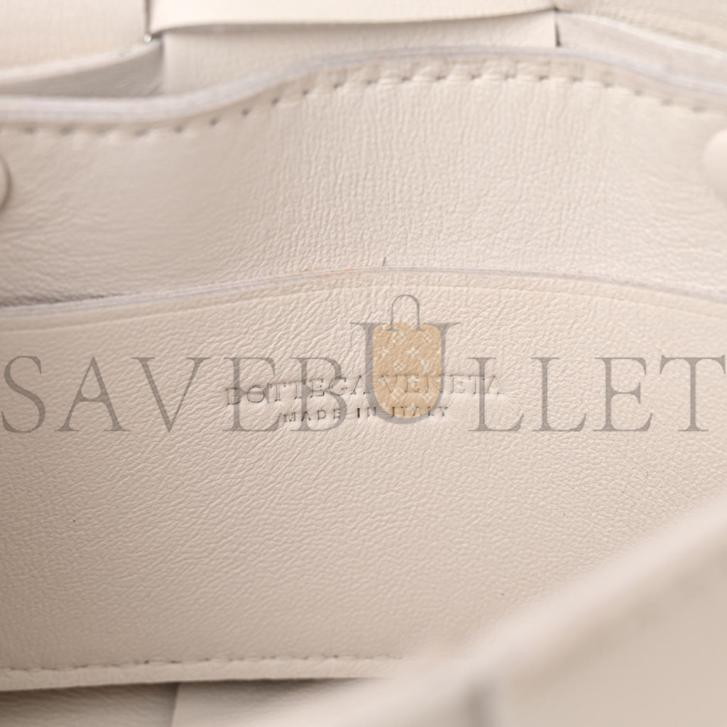 BOTTEGA VENETA LAMBSKIN MAXI INTRECCIATO EXTRA MINI CASSETTE CROSSBODY BAG WHITE (13*9*4cm) BOTTEGA VENETA LAMBSKIN MAXI INTRECCIATO EXTRA MINI CASSETTE CROSSBODY BAG WHITE (13*9*4cm)