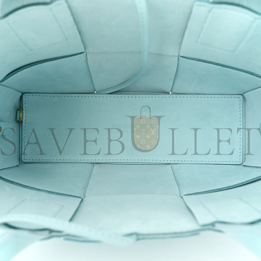 BOTTEGA VENETA GRAINED CALFSKIN MAXI INTRECCIATO MINI ARCO TOTE PALE BLUE (25*17*8cm) BOTTEGA VENETA GRAINED CALFSKIN MAXI INTRECCIATO MINI ARCO TOTE PALE BLUE (25*17*8cm)