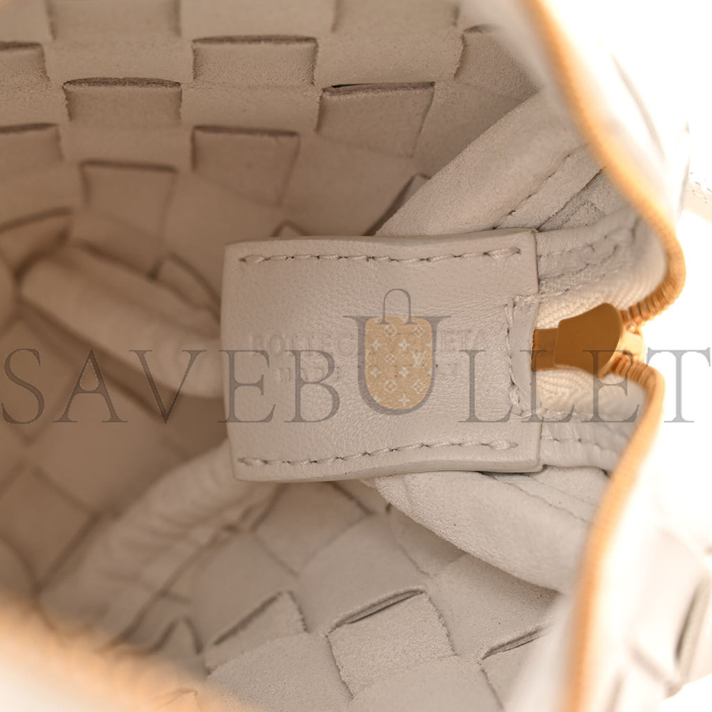 BOTTEGA VENETA NAPPA INTRECCIATO MINI LOOP CAMERA BAG WHITE (18*11*6cm) BOTTEGA VENETA NAPPA INTRECCIATO MINI LOOP CAMERA BAG WHITE (18*11*6cm)