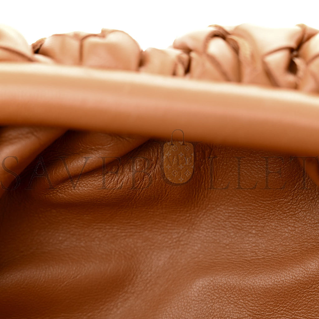 BOTTEGA VENETA NAPPA INTRECCIATO THE MINI POUCH CARMEL (21*11*5cm) BOTTEGA VENETA NAPPA INTRECCIATO THE MINI POUCH CARMEL (21*11*5cm)