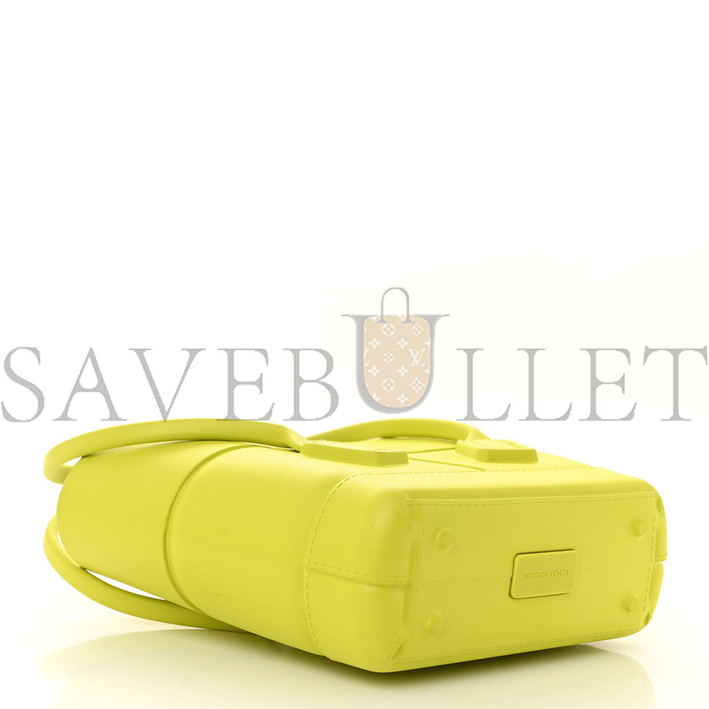 BOTTEGA VENETA RUBBER MAXI INTRECCIATO MINI ARCO KIWI GREEN (30*20*8cm) BOTTEGA VENETA RUBBER MAXI INTRECCIATO MINI ARCO KIWI GREEN (30*20*8cm)