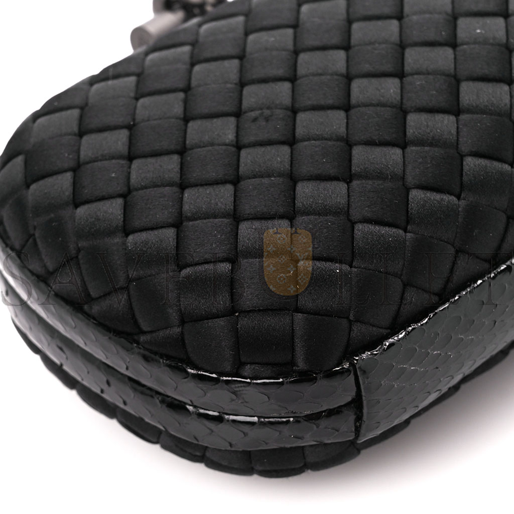 BOTTEGA VENETA SATIN INTRECCIO IMPERO AYERS KNOT CLUTCH BLACK (17*10*4cm) BOTTEGA VENETA SATIN INTRECCIO IMPERO AYERS KNOT CLUTCH BLACK (17*10*4cm)