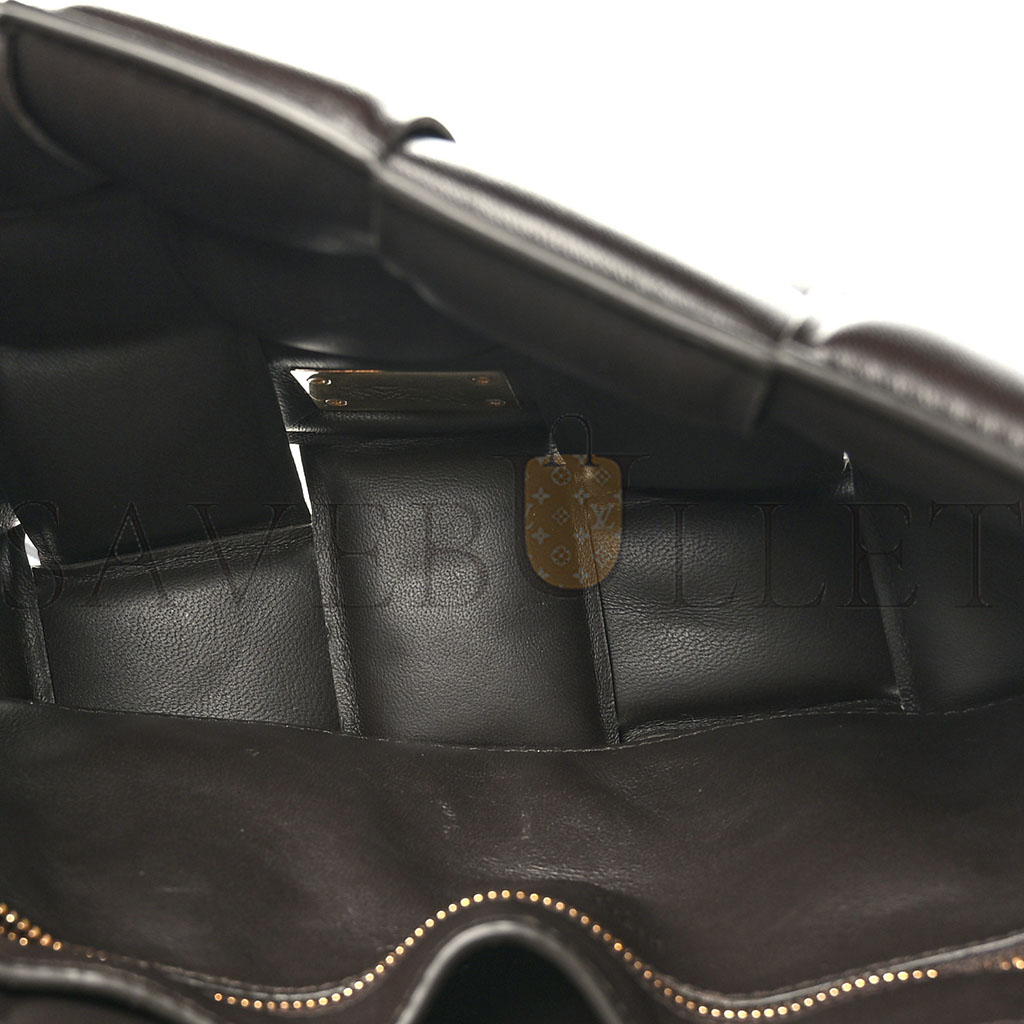 BOTTEGA VENETA LAMBSKIN MAXI INTRECCIATO PADDED CHAIN CASSETTE CROSSBODY BAG BLACK (25*17*8cm) BOTTEGA VENETA LAMBSKIN MAXI INTRECCIATO PADDED CHAIN CASSETTE CROSSBODY BAG BLACK (25*17*8cm)