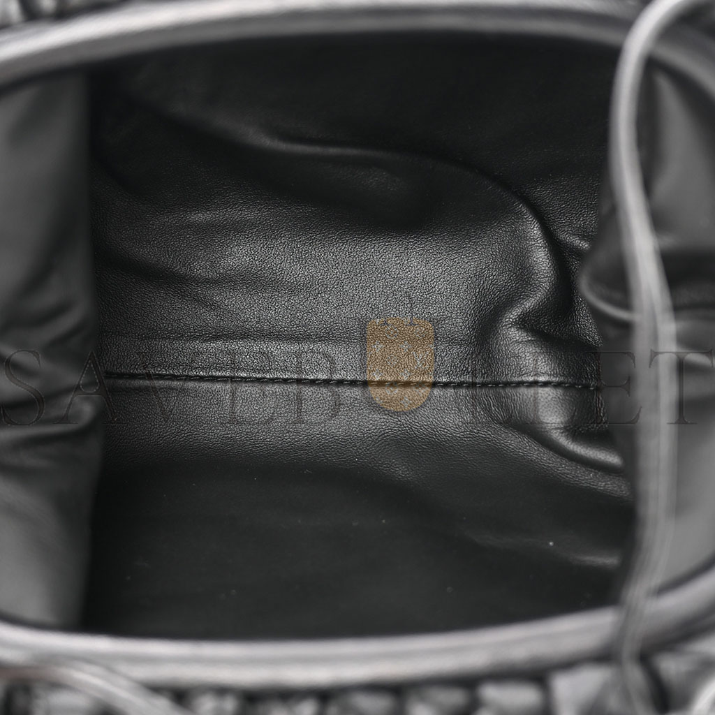 BOTTEGA VENETA NAPPA INTRECCIATO THE MINI POUCH BLACK (22*15*7cm) BOTTEGA VENETA NAPPA INTRECCIATO THE MINI POUCH BLACK (22*15*7cm)