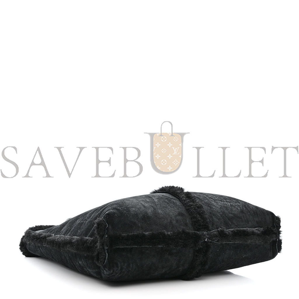 BOTTEGA VENETA SHEARLING REVERSIBLE TOTE BLACK (48*46*12cm) BOTTEGA VENETA SHEARLING REVERSIBLE TOTE BLACK (48*46*12cm)