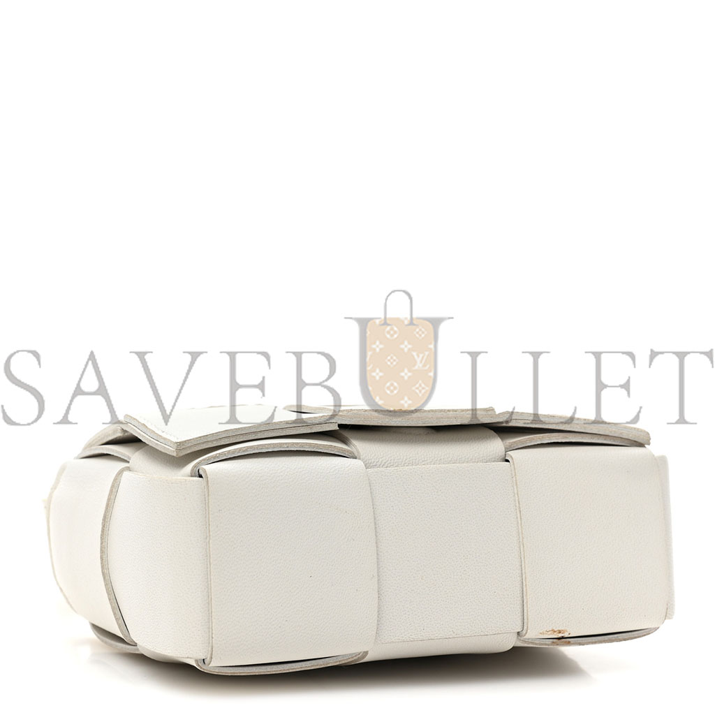 BOTTEGA VENETA LAMBSKIN MAXI INTRECCIATO EXTRA MINI CASSETTE CROSSBODY BAG WHITE (12*10*4cm) BOTTEGA VENETA LAMBSKIN MAXI INTRECCIATO EXTRA MINI CASSETTE CROSSBODY BAG WHITE (12*10*4cm)