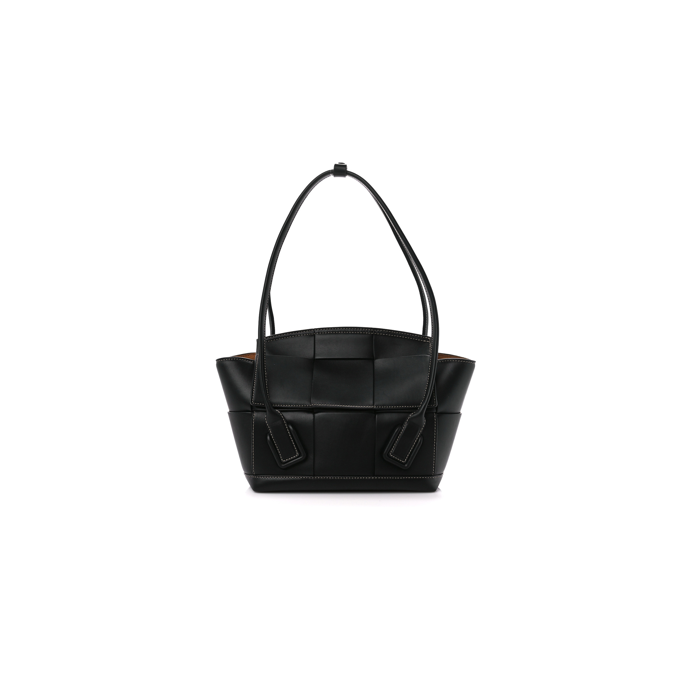 BOTTEGA VENETA FRENCH CALFSKIN MAXI INTRECCIATO ARCO 33 BLACK (25*22*9cm) BOTTEGA VENETA FRENCH CALFSKIN MAXI INTRECCIATO ARCO 33 BLACK (25*22*9cm)