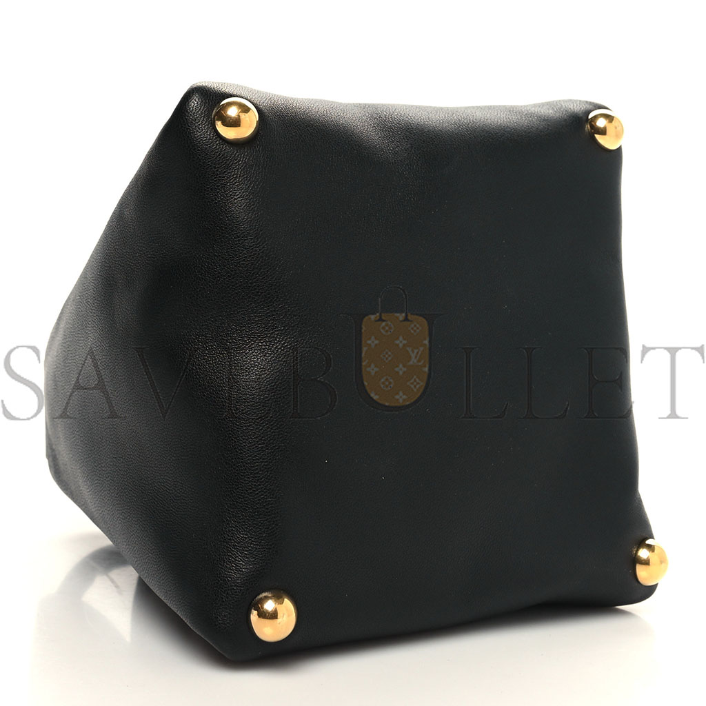 BOTTEGA VENETA CALFSKIN SMALL DRAWSTRING PYRAMID POUCH BLACK 1428750 (20*17*8cm) BOTTEGA VENETA CALFSKIN SMALL DRAWSTRING PYRAMID POUCH BLACK 1428750 (20*17*8cm)