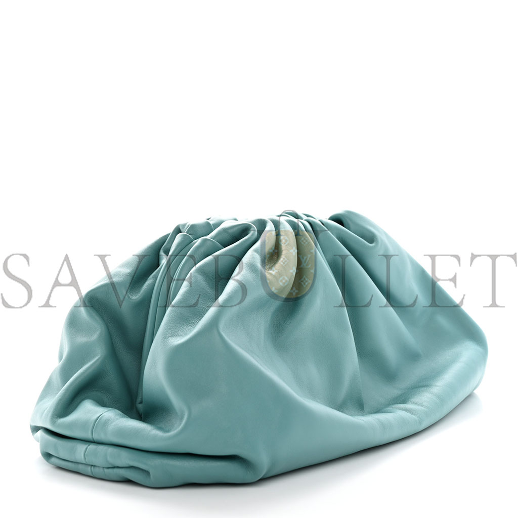 BOTTEGA VENETA SMOOTH BUTTER CALF THE POUCH OVERSIZED CLUTCH LINOLEUM (39*18*9cm) BOTTEGA VENETA SMOOTH BUTTER CALF THE POUCH OVERSIZED CLUTCH LINOLEUM (39*18*9cm)
