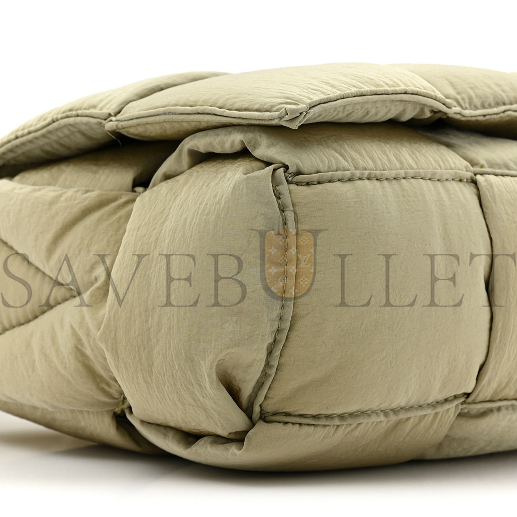 BOTTEGA VENETA NYLON INTRECCIATO PADDED TECH CASSETTE BAG TRAVERTINE (32*17*10cm) BOTTEGA VENETA NYLON INTRECCIATO PADDED TECH CASSETTE BAG TRAVERTINE (32*17*10cm)