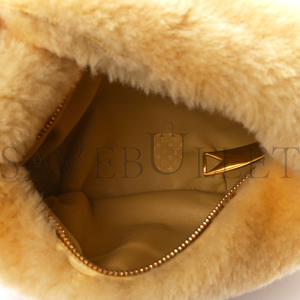 BOTTEGA VENETA SHEARLING LAMBSKIN MINI JODIE TEDDY (27*14*8cm) BOTTEGA VENETA SHEARLING LAMBSKIN MINI JODIE TEDDY (27*14*8cm)
