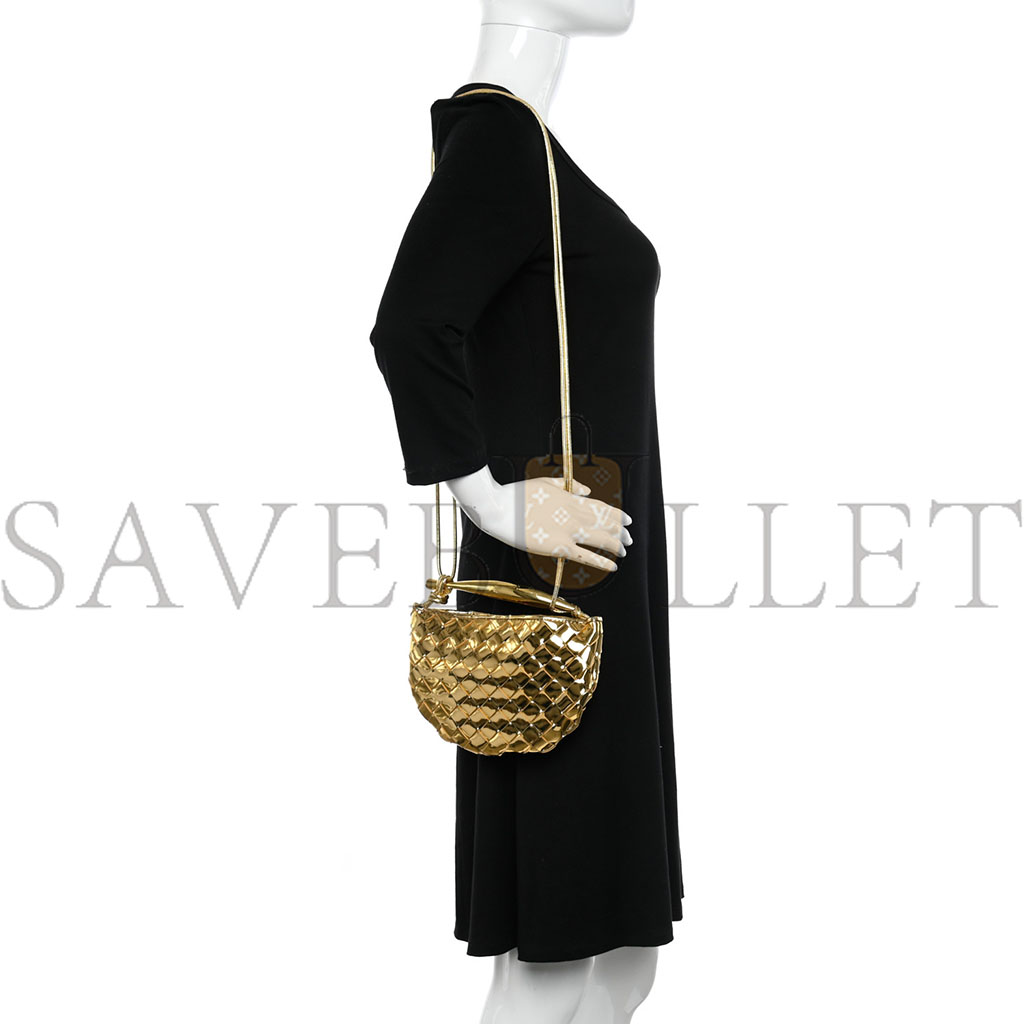 BOTTEGA VENETA MIRROR LAMINATED NAPPA INTRECCIATO MINI SARDINE BAG GOLD (20*12*3cm) BOTTEGA VENETA MIRROR LAMINATED NAPPA INTRECCIATO MINI SARDINE BAG GOLD (20*12*3cm)