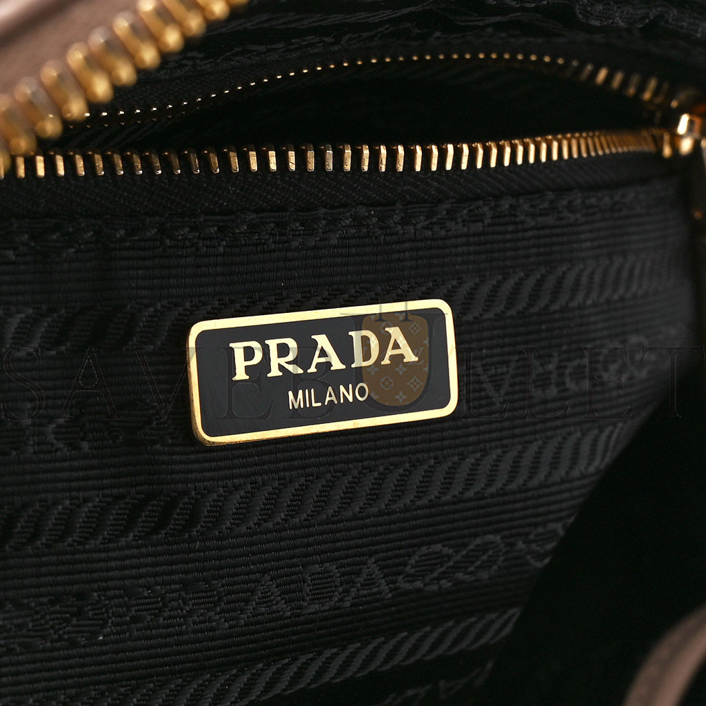 PRADA VITELLO PHENIX CAMERA BAG CAMMEO (22*13*7cm) PRADA VITELLO PHENIX CAMERA BAG CAMMEO (22*13*7cm)
