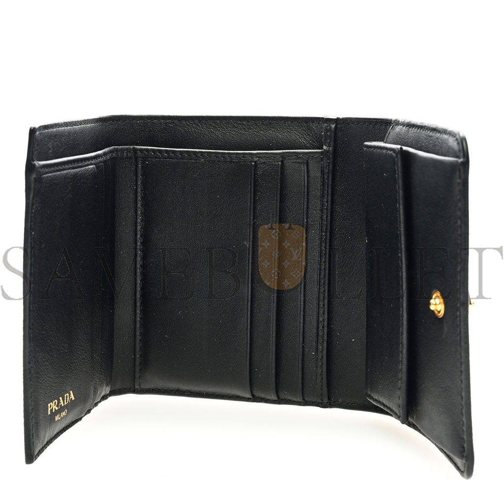 PRADA VITELLO MOVE TRI-FOLD COMPACT WALLET BLACK (11*10*1cm) PRADA VITELLO MOVE TRI-FOLD COMPACT WALLET BLACK (11*10*1cm)