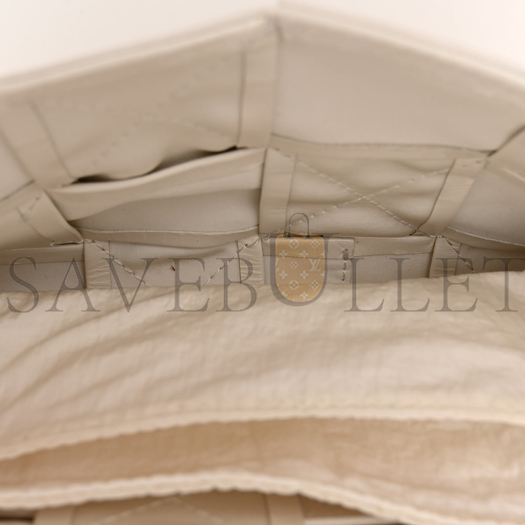 BOTTEGA VENETA PAPER CALFSKIN INTRECCIATO CASSETTE BELT BAG WHITE (18*10*4cm) BOTTEGA VENETA PAPER CALFSKIN INTRECCIATO CASSETTE BELT BAG WHITE (18*10*4cm)