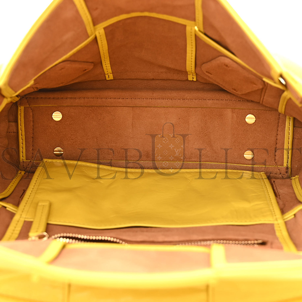BOTTEGA VENETA PAPER CALFSKIN MAXI INTRECCIATO SMALL ARCO MIRABELLE (22*19*8cm) BOTTEGA VENETA PAPER CALFSKIN MAXI INTRECCIATO SMALL ARCO MIRABELLE (22*19*8cm)