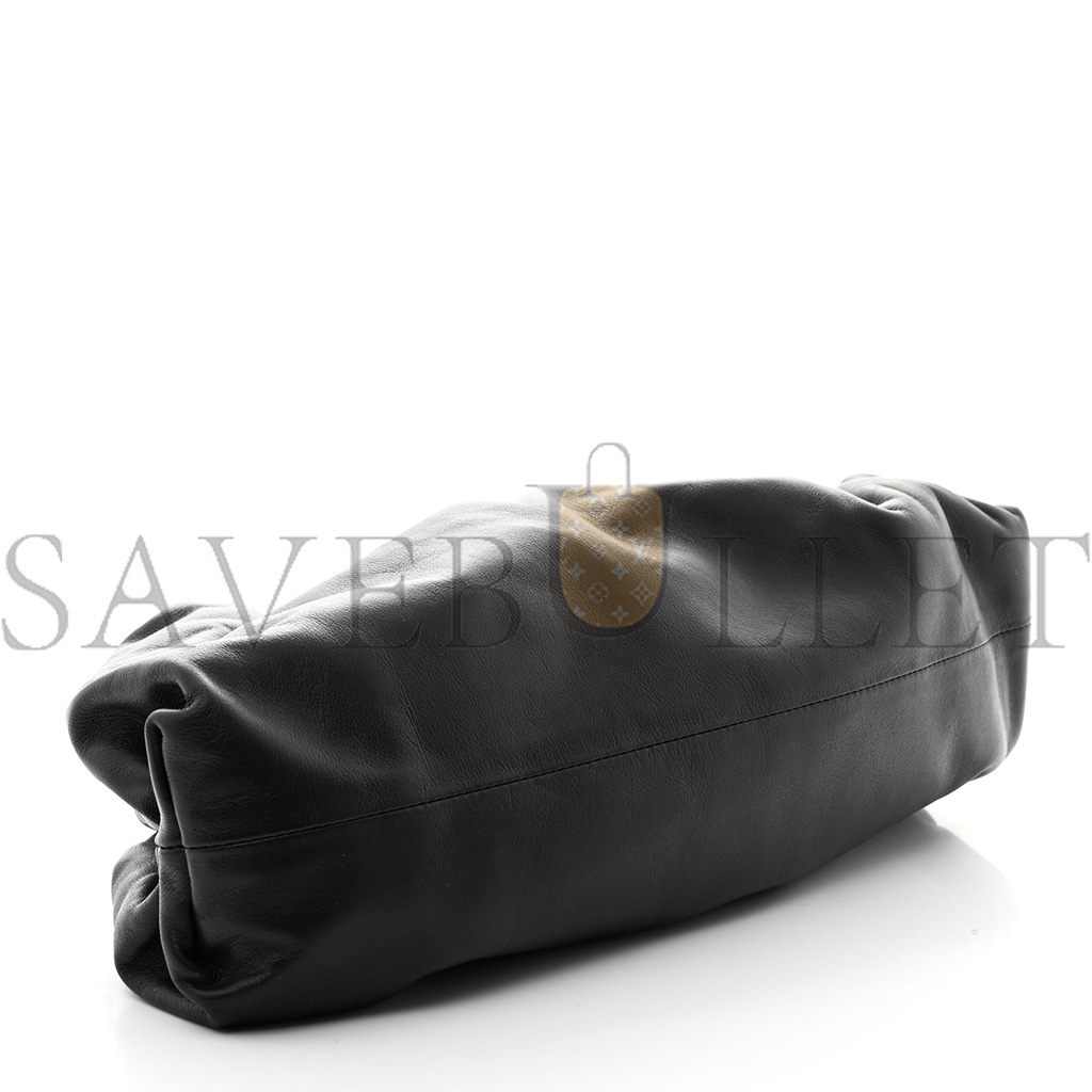 BOTTEGA VENETA SMOOTH BUTTER CALF THE POUCH OVERSIZED CLUTCH BLACK (37*19*8cm) BOTTEGA VENETA SMOOTH BUTTER CALF THE POUCH OVERSIZED CLUTCH BLACK (37*19*8cm)