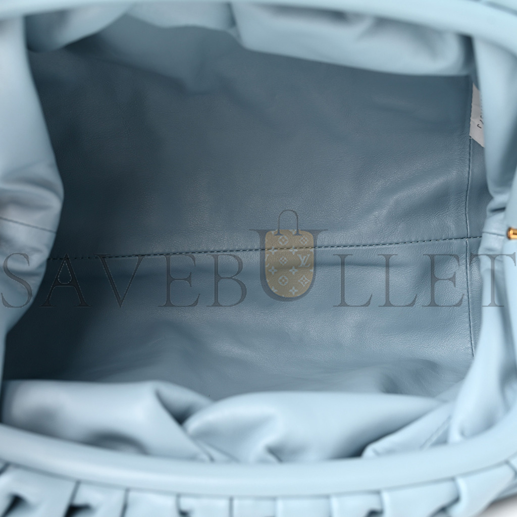 BOTTEGA VENETA SMOOTH BUTTER CALF THE POUCH OVERSIZED CLUTCH ICE (37*17*9cm) BOTTEGA VENETA SMOOTH BUTTER CALF THE POUCH OVERSIZED CLUTCH ICE (37*17*9cm)