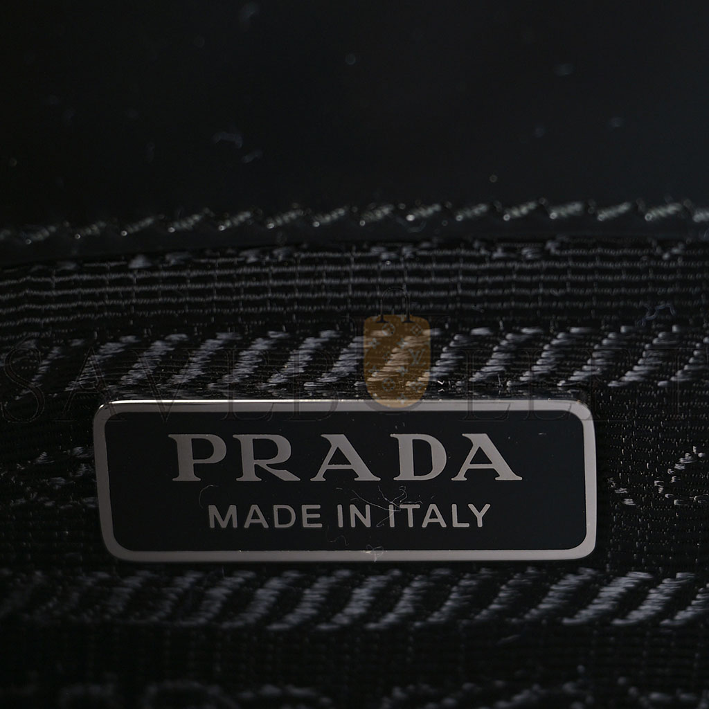 PRADA BRUSHED CALFSKIN FLORAL MINI RE-EDITION 1995 TOTE BLACK (22*15*7cm) PRADA BRUSHED CALFSKIN FLORAL MINI RE-EDITION 1995 TOTE BLACK (22*15*7cm)