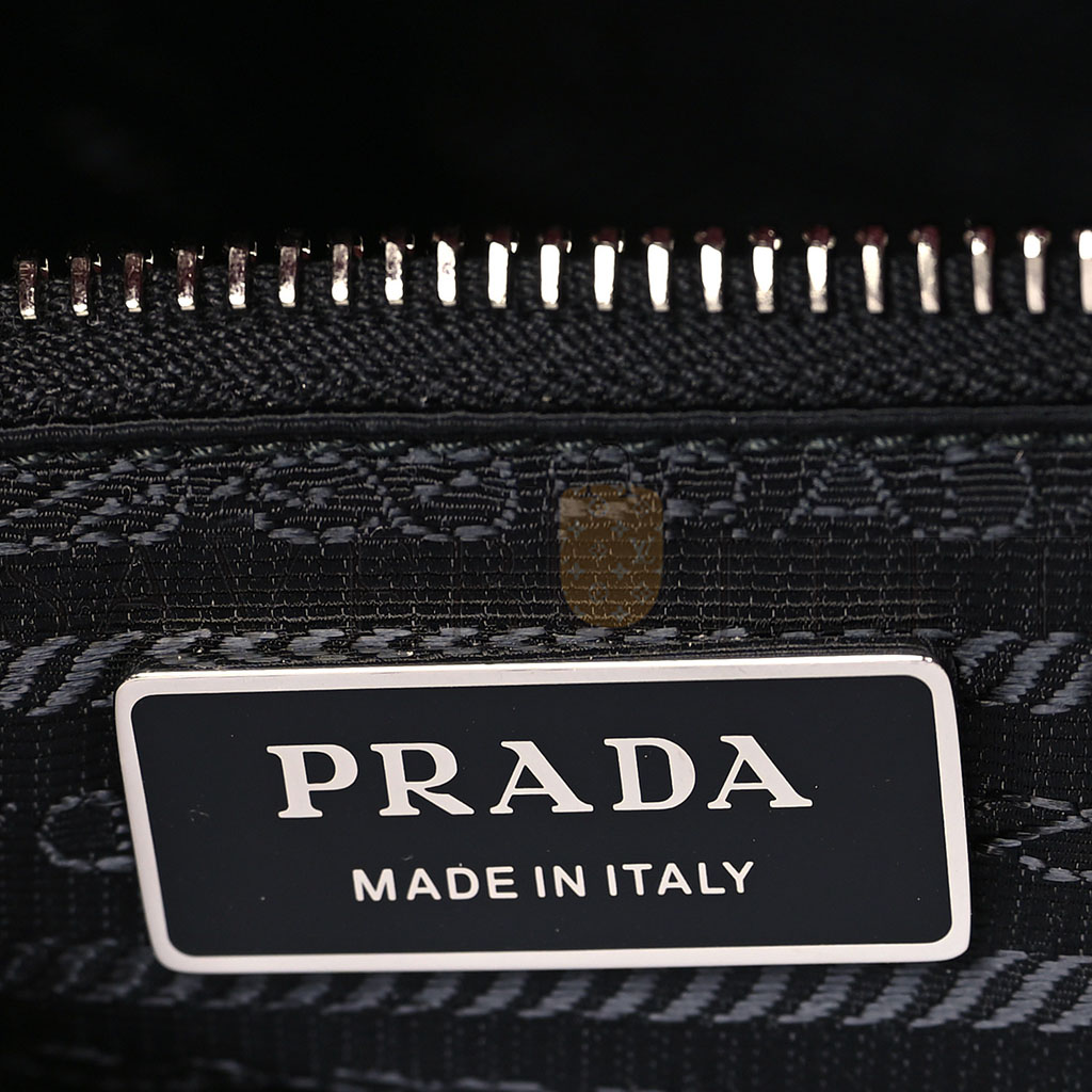 PRADA BRUSHED CALFSKIN MEDIUM RE-EDITION 1995 TOTE SCARLET (30*21*9cm) PRADA BRUSHED CALFSKIN MEDIUM RE-EDITION 1995 TOTE SCARLET (30*21*9cm)