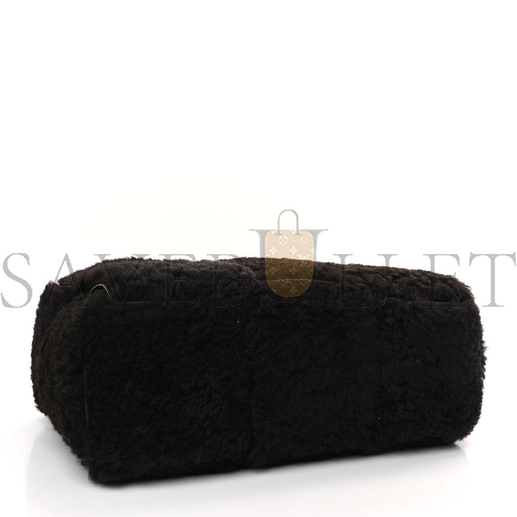 BOTTEGA VENETA SHEARLING INTRECCIATO ARCO TOTE FONDANT (38*25*17cm) BOTTEGA VENETA SHEARLING INTRECCIATO ARCO TOTE FONDANT (38*25*17cm)