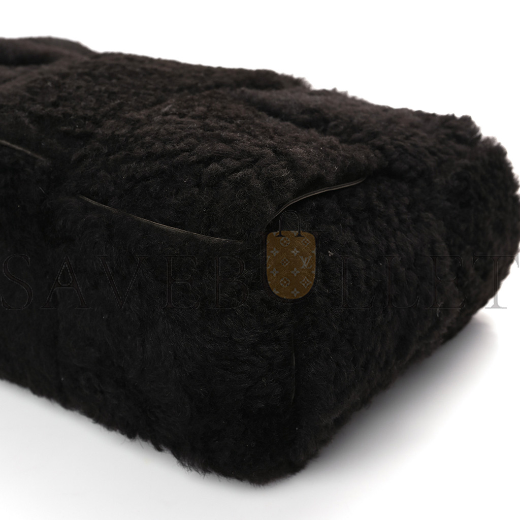 BOTTEGA VENETA SHEARLING INTRECCIATO ARCO TOTE FONDANT (38*25*17cm) BOTTEGA VENETA SHEARLING INTRECCIATO ARCO TOTE FONDANT (38*25*17cm)