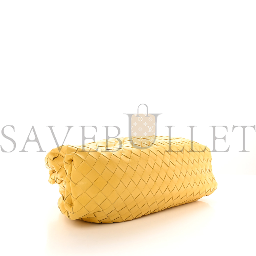 BOTTEGA VENETA NAPPA MAXI INTRECCIATO THE POUCH OVERSIZED CLUTCH CORN (38*21*8cm) BOTTEGA VENETA NAPPA MAXI INTRECCIATO THE POUCH OVERSIZED CLUTCH CORN (38*21*8cm)