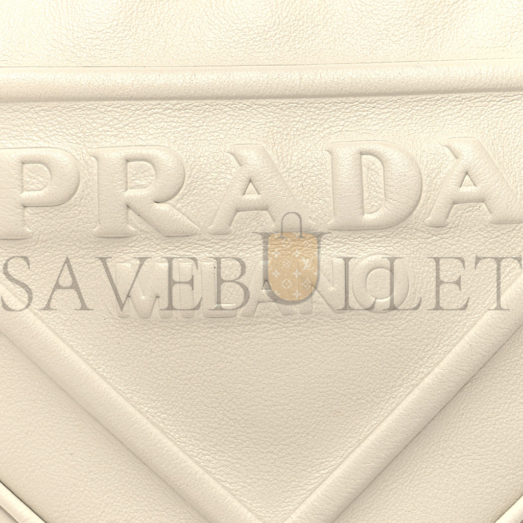 PRADA GRACE LUX TRIANGLE POUCH WHITE (26*14*8cm) PRADA GRACE LUX TRIANGLE POUCH WHITE (26*14*8cm)