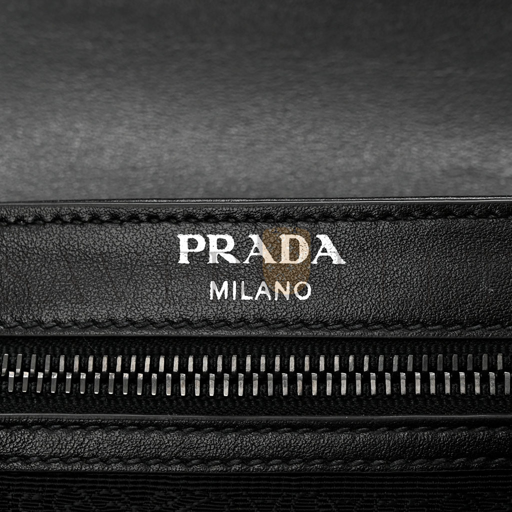 PRADA GLACE CALFSKIN STUDDED CROSSBODY BLACK (22*15*6cm) PRADA GLACE CALFSKIN STUDDED CROSSBODY BLACK (22*15*6cm)