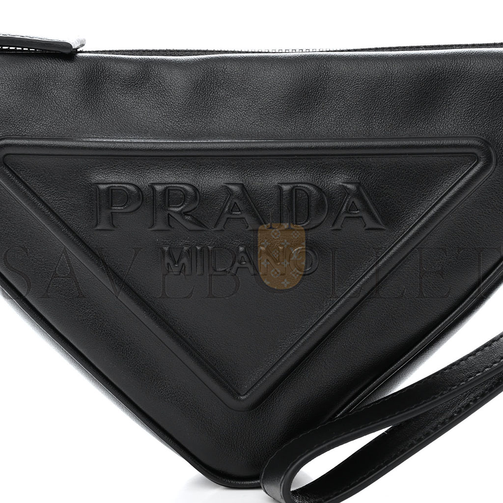 PRADA GRACE LUX TRIANGLE WRISTLET POUCH BLACK (27*15*6cm) PRADA GRACE LUX TRIANGLE WRISTLET POUCH BLACK (27*15*6cm)