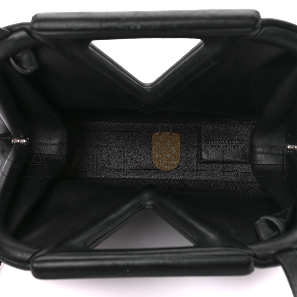 BOTTEGA VENETA CALFSKIN SMALL THE POINT TRIANGLE BAG BLACK (20*17*8cm) BOTTEGA VENETA CALFSKIN SMALL THE POINT TRIANGLE BAG BLACK (20*17*8cm)