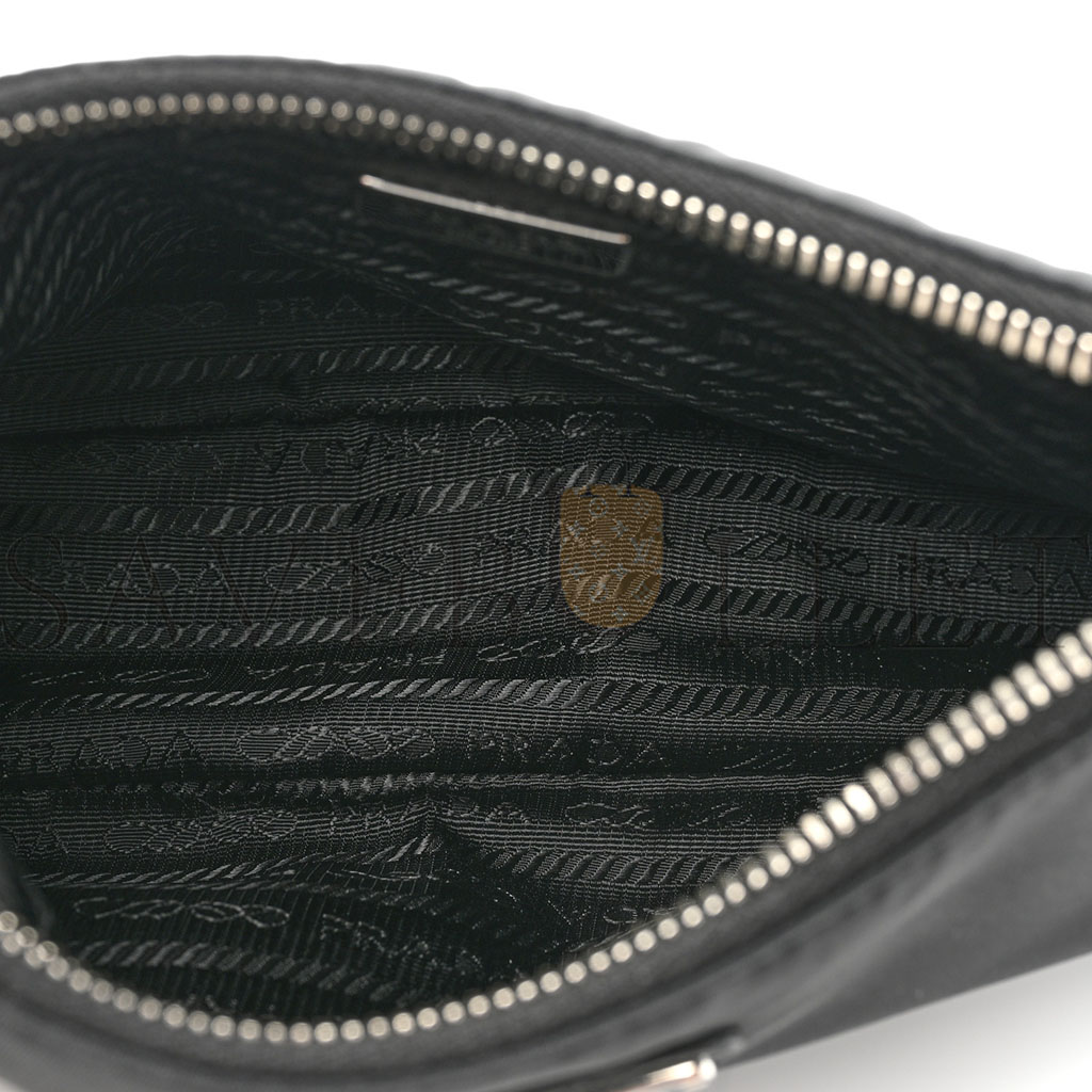 PRADA NYLON RE-EDITION 2005 SHOULDER BAG BLACK (22*16*6cm) PRADA NYLON RE-EDITION 2005 SHOULDER BAG BLACK (22*16*6cm)