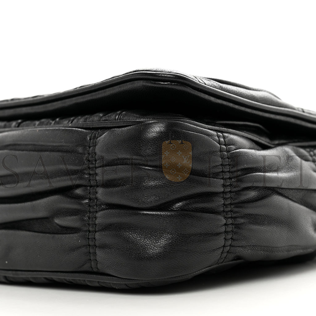 PRADA NAPPA GAUFRE FLAP SHOULDER BAG BLACK (20*13*8cm) PRADA NAPPA GAUFRE FLAP SHOULDER BAG BLACK (20*13*8cm)