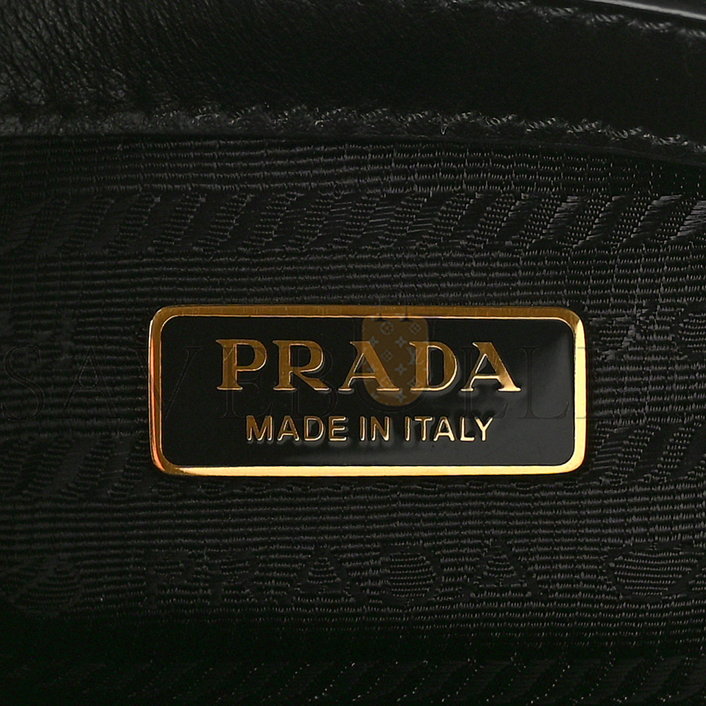 PRADA SAFFIANO LUX LOGO EMBOSSED LARGE HANDBAG BLACK (33*25*11cm) PRADA SAFFIANO LUX LOGO EMBOSSED LARGE HANDBAG BLACK (33*25*11cm)