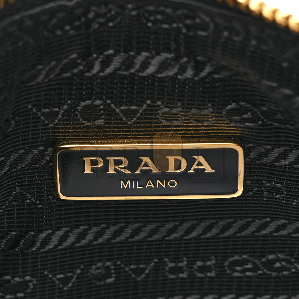 PRADA SAFFIANO LUX RE-EDITION 2005 SHOULDER BAG BLACK (22*17*6cm) PRADA SAFFIANO LUX RE-EDITION 2005 SHOULDER BAG BLACK (22*17*6cm)