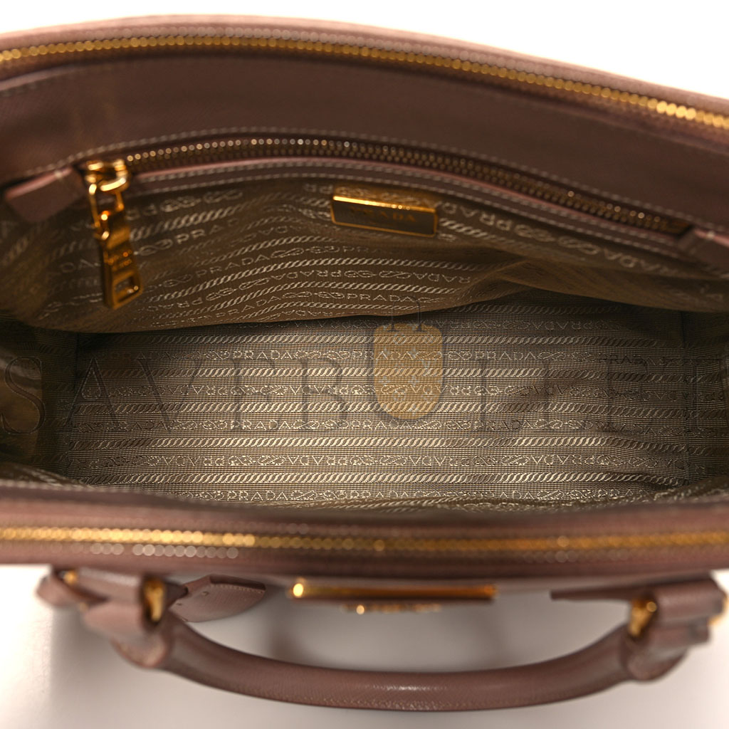 PRADA SAFFIANO SMALL GALLERIA DOUBLE ZIP TOTE CAMMEO (29*20*13cm) PRADA SAFFIANO SMALL GALLERIA DOUBLE ZIP TOTE CAMMEO (29*20*13cm)