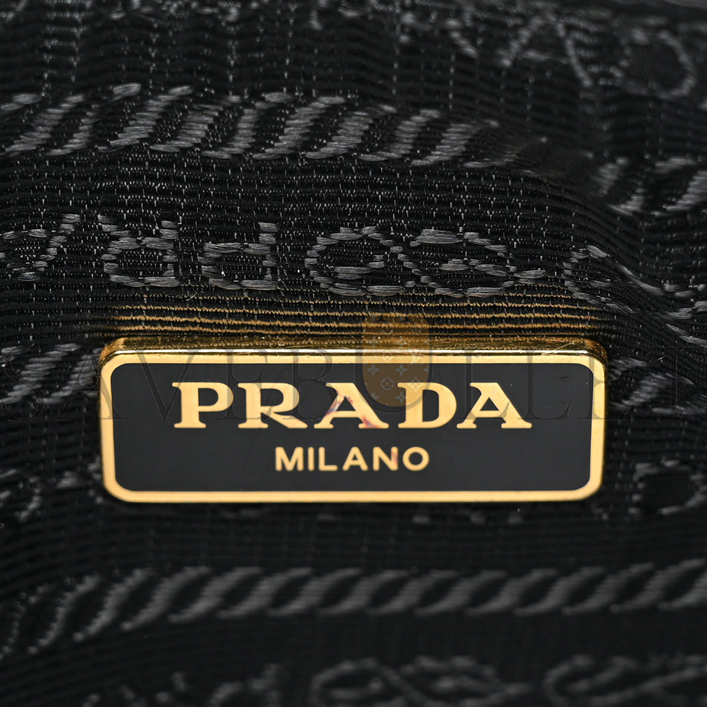 PRADA SAFFIANO RE-EDITION 2005 SHOULDER BAG SMERALDO (22*18*6cm) PRADA SAFFIANO RE-EDITION 2005 SHOULDER BAG SMERALDO (22*18*6cm)