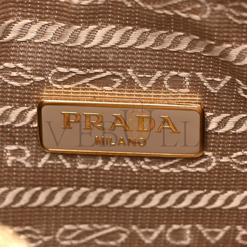 PRADA SAFFIANO RE-EDITION 2005 SHOULDER BAG CAMMEO BEIGE (22*18*6cm) PRADA SAFFIANO RE-EDITION 2005 SHOULDER BAG CAMMEO BEIGE (22*18*6cm)