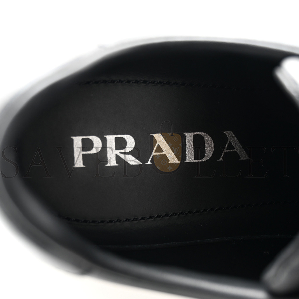 PRADA VITELLO SOFT TRIANGLE LOGO LOW TOP 45MM SNEAKERS 40 BLACK WHITE PRADA VITELLO SOFT TRIANGLE LOGO LOW TOP 45MM SNEAKERS 40 BLACK WHITE