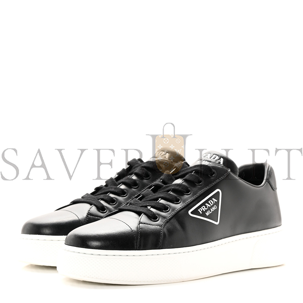 PRADA VITELLO SOFT TRIANGLE LOGO LOW TOP 45MM SNEAKERS 40 BLACK WHITE PRADA VITELLO SOFT TRIANGLE LOGO LOW TOP 45MM SNEAKERS 40 BLACK WHITE