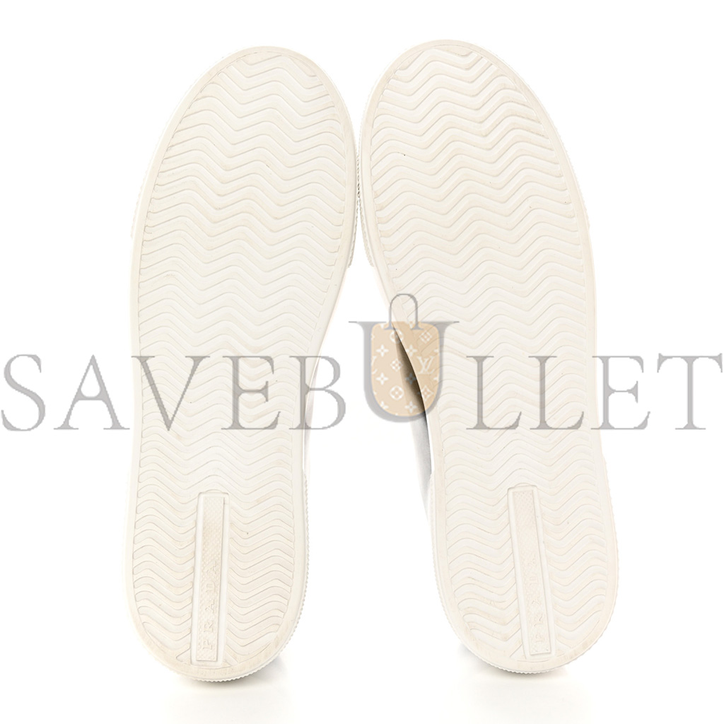 PRADA VITELLO SOFT TRIANGLE LOGO LOW TOP 45MM SNEAKERS 40 BLACK WHITE PRADA VITELLO SOFT TRIANGLE LOGO LOW TOP 45MM SNEAKERS 40 BLACK WHITE