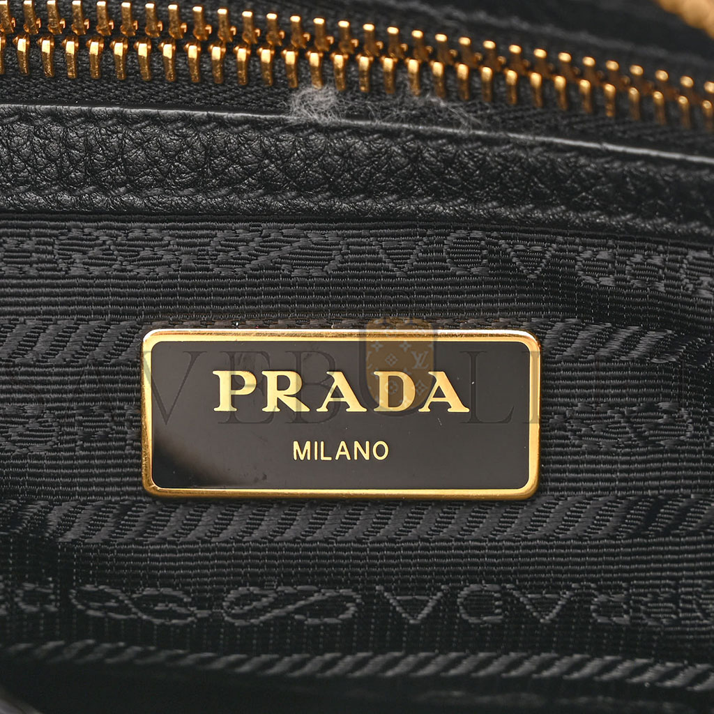 PRADA VITELLO DAINO DOUBLE ZIP CROSSBODY BAG BLACK (24*17*2cm) PRADA VITELLO DAINO DOUBLE ZIP CROSSBODY BAG BLACK (24*17*2cm)