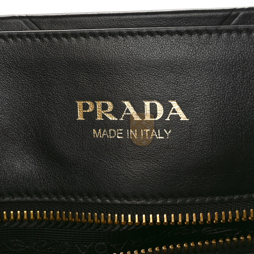 PRADA SOFT CALFSKIN TRIANGOLO SYMBOLE EMBOSSED MEDIUM TOTE BLACK (35*27*11cm) PRADA SOFT CALFSKIN TRIANGOLO SYMBOLE EMBOSSED MEDIUM TOTE BLACK (35*27*11cm)